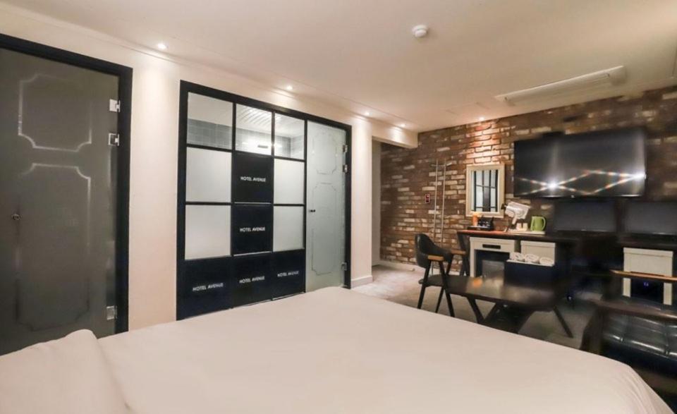 Avenue Hotel Yongin Exterior foto